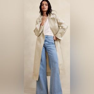 Banana republic women’s rain trench coat.